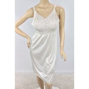 Vintage Vanity Fair Full Slip size 34 36 Cream Nylon Stretch Lace Adjustable